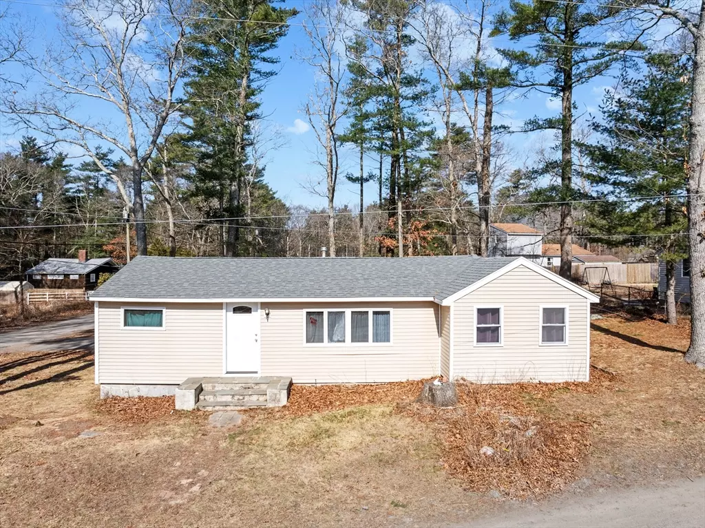 Lakeville, MA 02347,1 Violet St