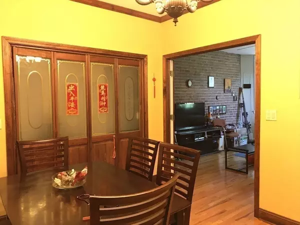 Boston, MA 02115,380 Riverway #6
