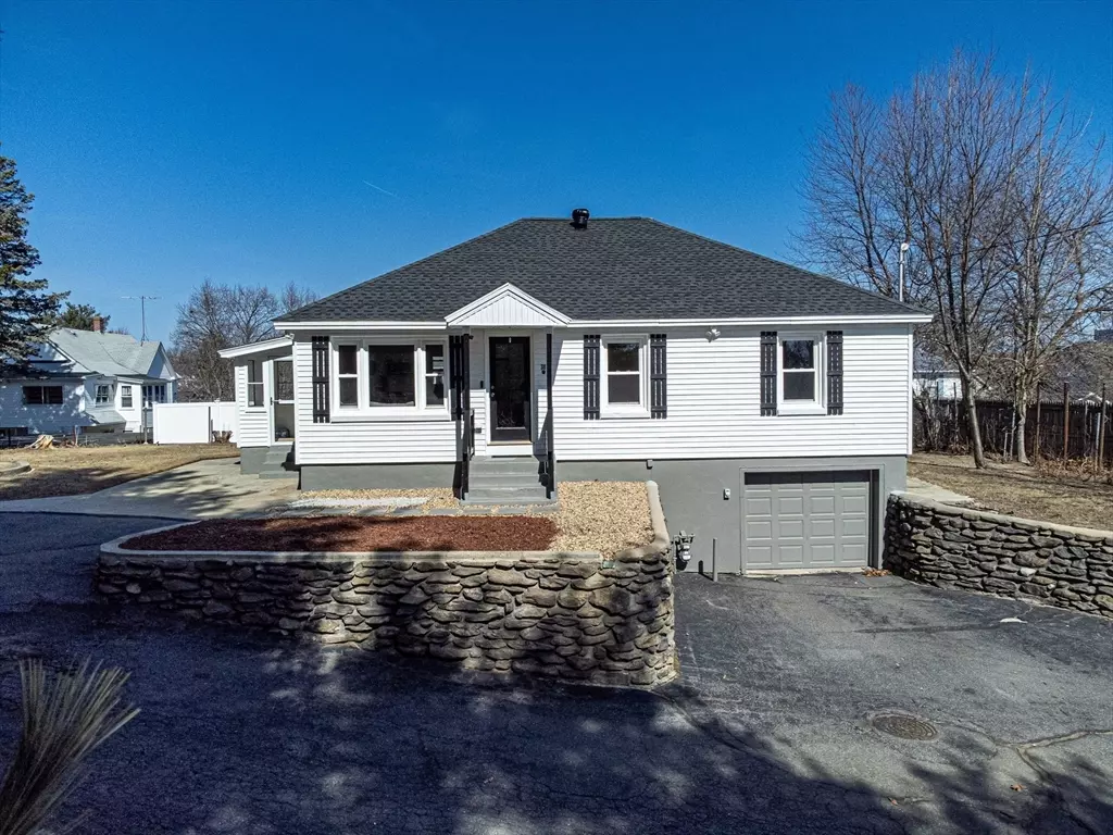 Leominster, MA 01453,38-R Johnson St