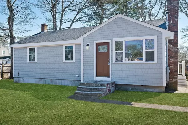 70 Fearing St, Wareham, MA 02532