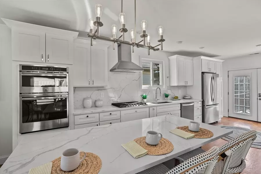 98 Flint St #2, Somerville, MA 02145