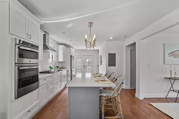 Somerville, MA 02145,98 Flint St #2