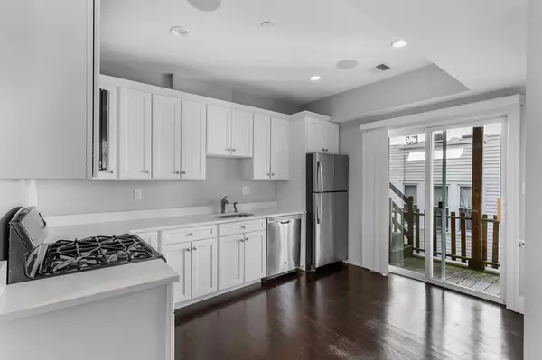 Boston, MA 02124,332 Ashmont St #4