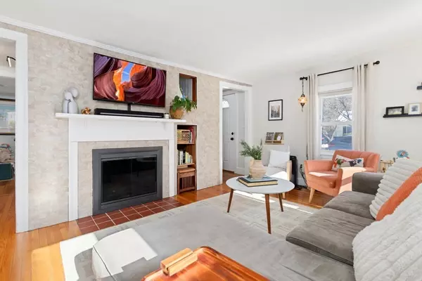 Beverly, MA 01915,6 Sunset Dr