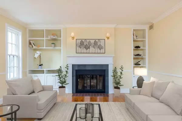 Brookline, MA 02445,149 Beaconsfield Rd #3-B