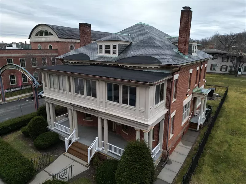 73 Chestnut St #3-4, Springfield, MA 01151