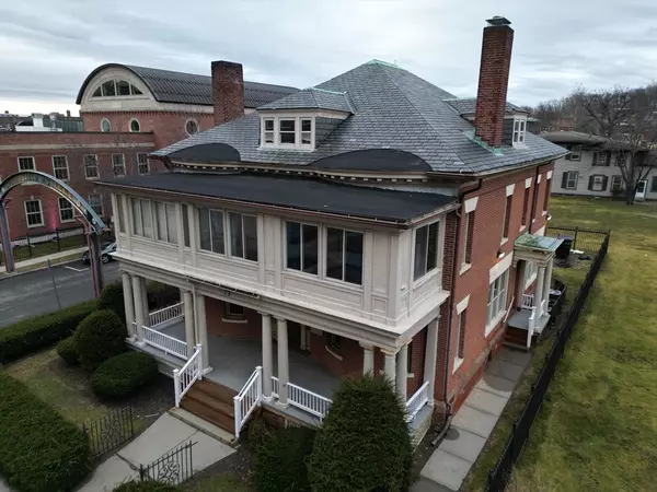 73 Chestnut St #3-4, Springfield, MA 01151