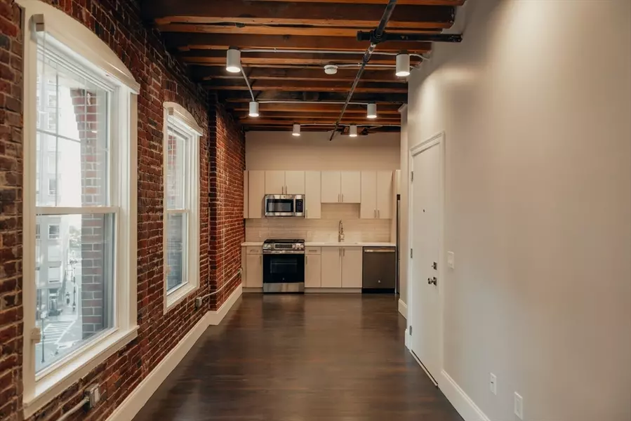 281 Franklin Street #402, Boston, MA 02110