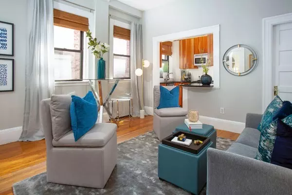 Boston, MA 02215,386 Commonwealth Ave #42