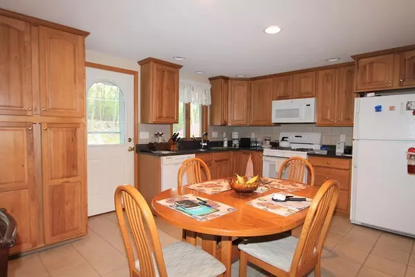 Chelmsford, MA 01824,14 Green Valley Dr