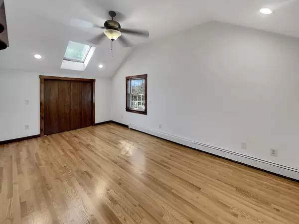 Leicester, MA 01611,60 Pine Ave