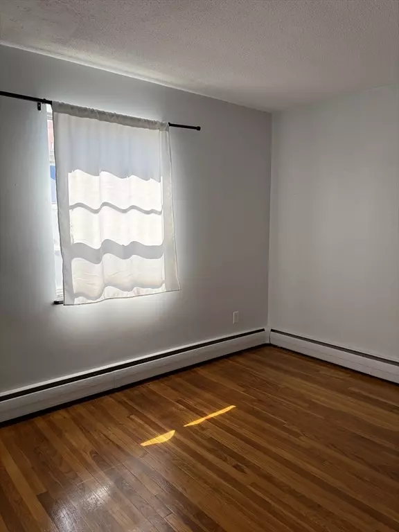 Waltham, MA 02453,685 Moody Street #9