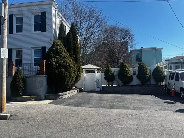 Revere, MA 02151,6 Stowers St