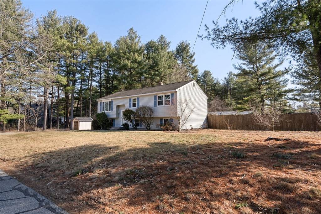 Tewksbury, MA 01876,5 Easement Rd