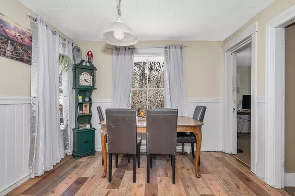 Sterling, MA 01564,2 Lakeview Ave