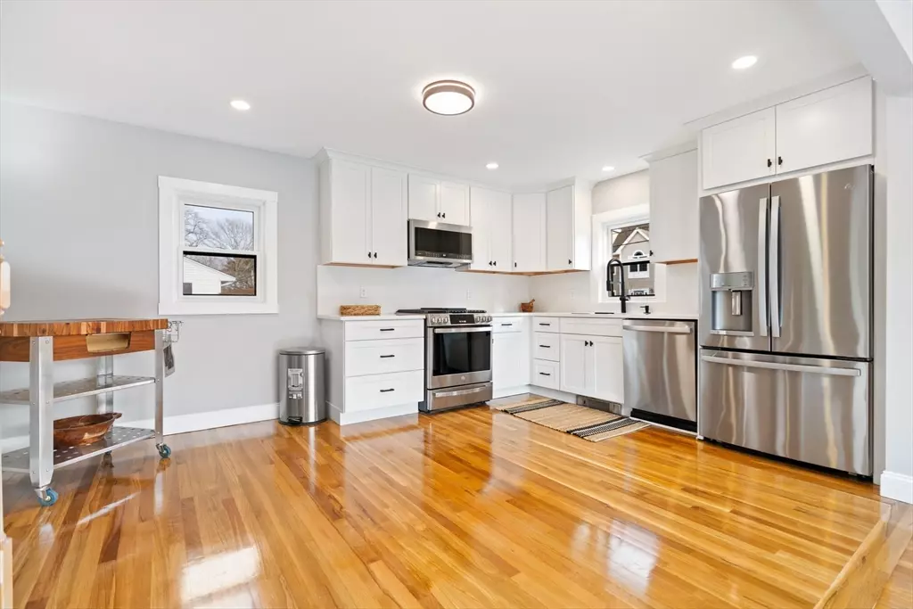 Danvers, MA 01923,12 Donegal Ln.