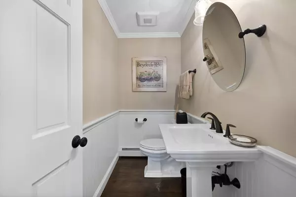 Boxford, MA 01921,71 Porter Rd