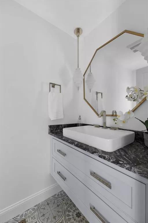 Concord, MA 01742,333 Thoreau St