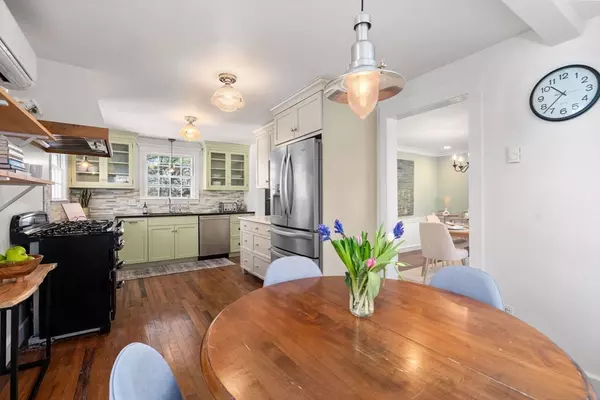 Newton, MA 02461,128 Dane Hill Rd