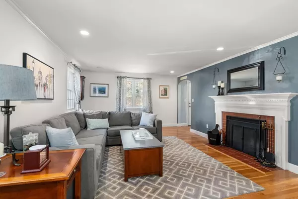 Westwood, MA 02090,36 Birchtree Drive