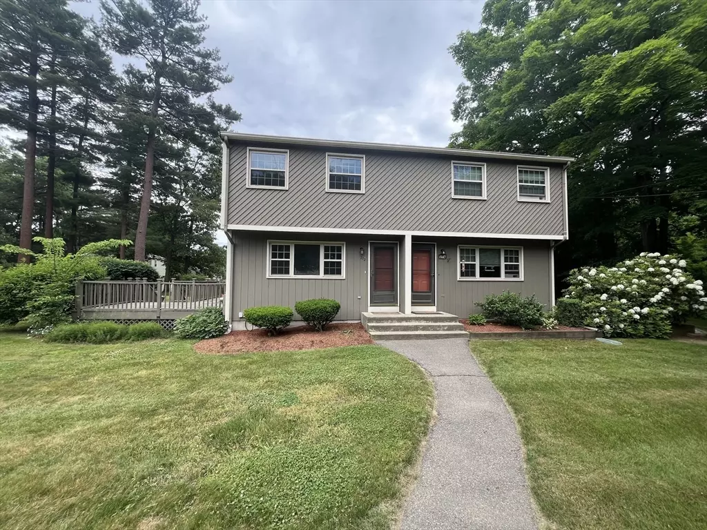 Franklin, MA 02038,272 W Central St #272