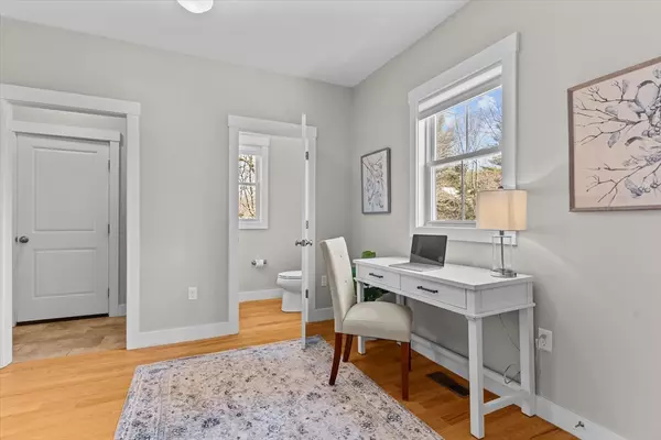 Andover, MA 01810,10 Prospect Rd