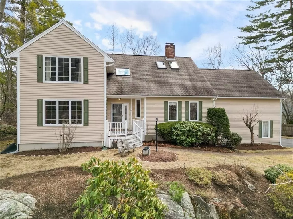 Beverly, MA 01915,6 Middlebury Ln