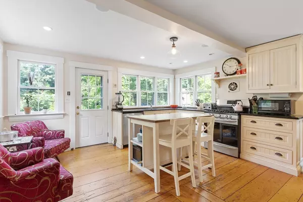 Westwood, MA 02090,138 Mill St