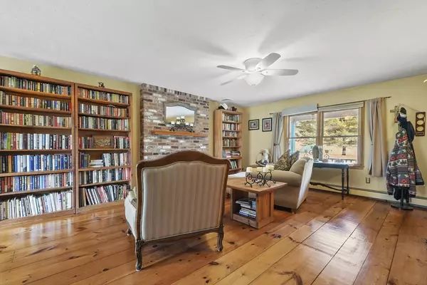 Upton, MA 01568,4 Bradish Farm Road