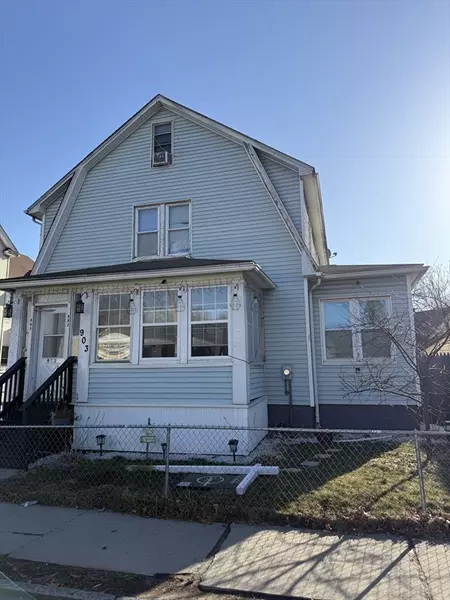 903 Liberty St, Springfield, MA 01104