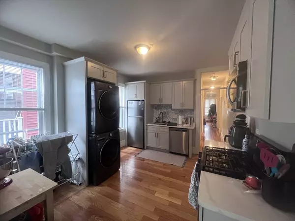 Boston, MA 02127,247 L Street #1