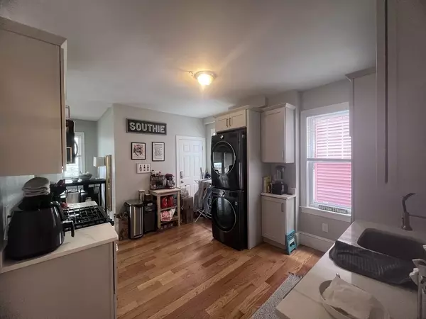 Boston, MA 02127,247 L Street #1
