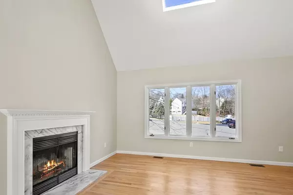 Sutton, MA 01590,48 Wildflower Drive