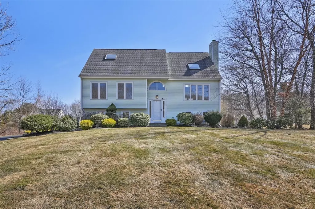 Sutton, MA 01590,48 Wildflower Drive