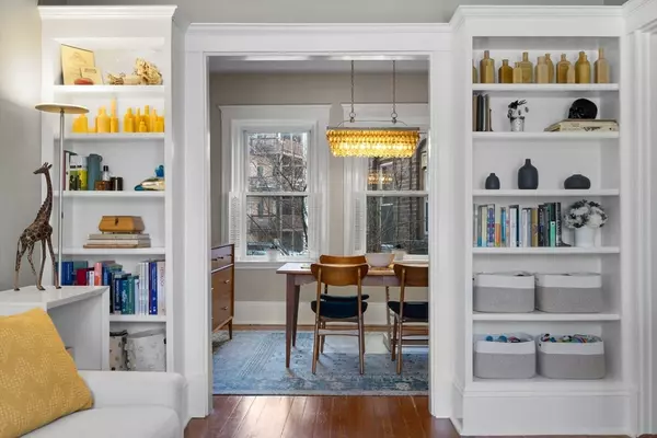 Brookline, MA 02445,6 Parkway Rd #1