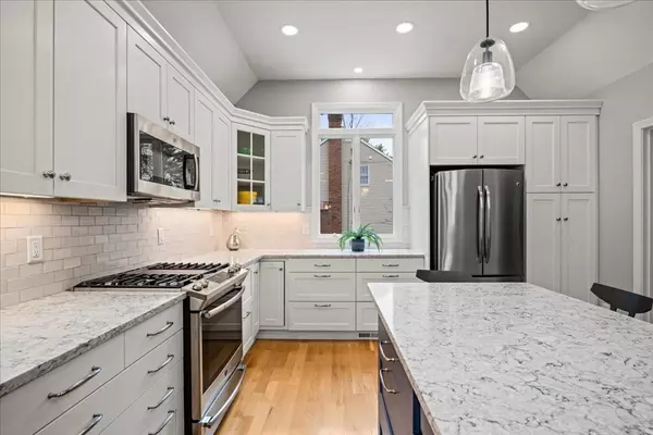 Northborough, MA 01532,223 Howard St