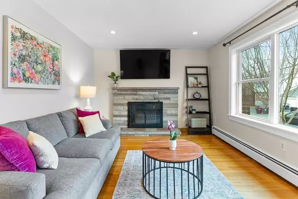 Dedham, MA 02026,60 Goshen Rd