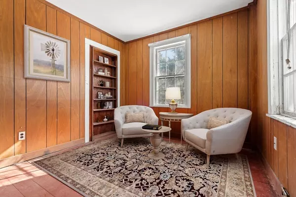 Weston, MA 02493,12 Highland St