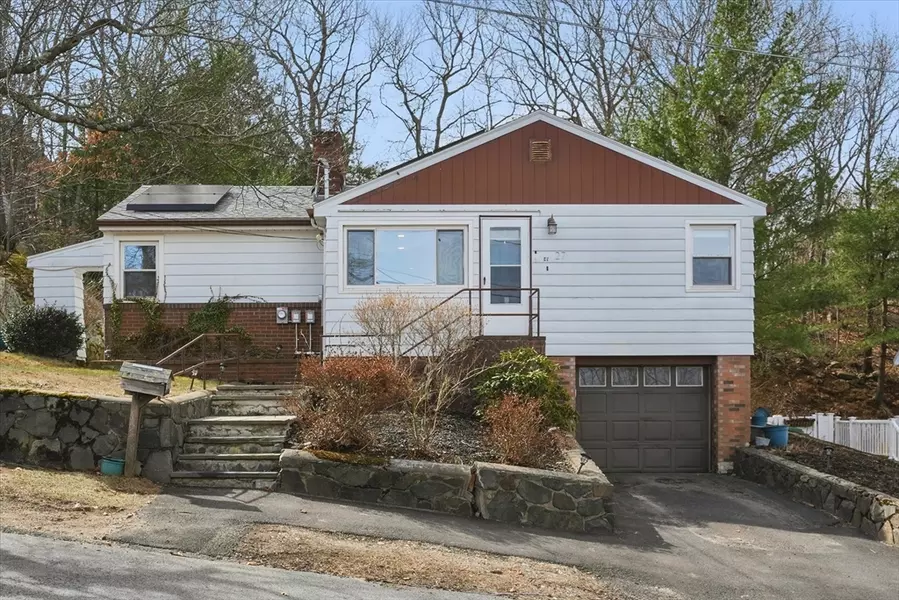 27 Cannon Rock Road, Lynn, MA 01904