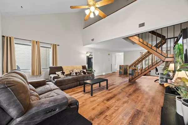 Easton, MA 02375,104 Dongary Rd #104