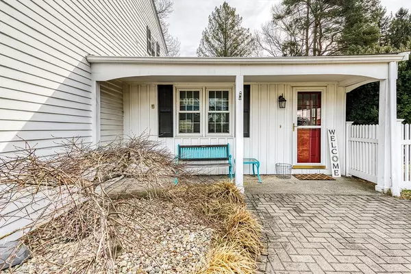 Westborough, MA 01581,2 Juniper Cir