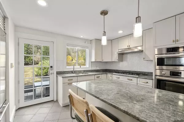 Newton, MA 02466,211 Grove Street