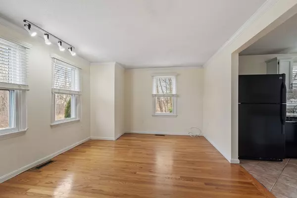 Tewksbury, MA 01876,216 Merrimack Meadows Ln #216