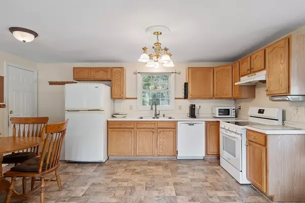 Gardner, MA 01440,71 Stephanie Dr