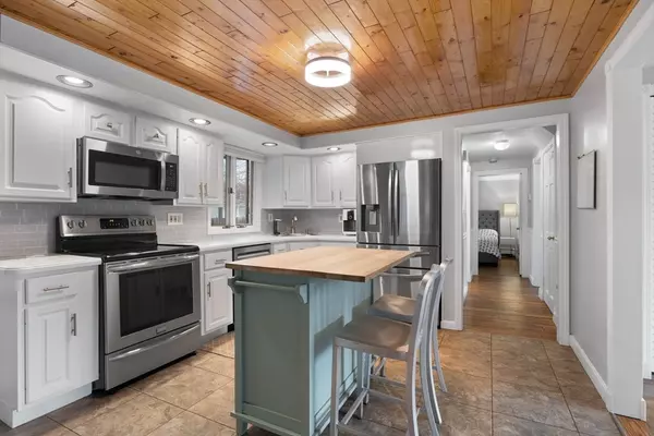 Wilmington, MA 01887,3 Sewell Rd