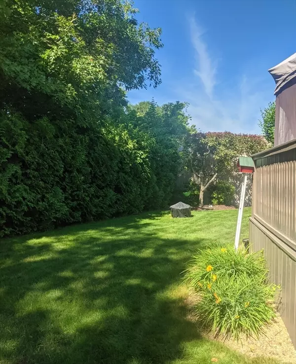 Oxford, MA 01540,6 Holbrook Rd