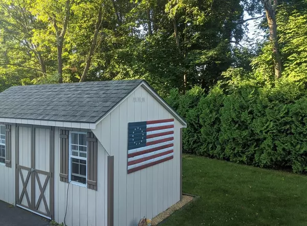 Oxford, MA 01540,6 Holbrook Rd