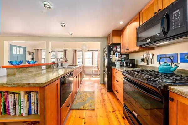 Harwich, MA 02645,7 Harden Lane