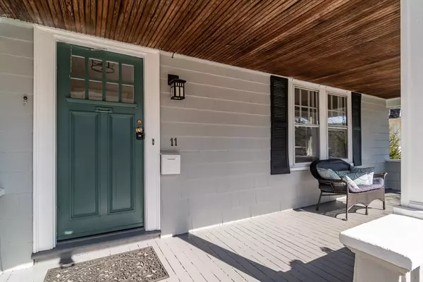 Wellesley, MA 02482,11 Durant Rd