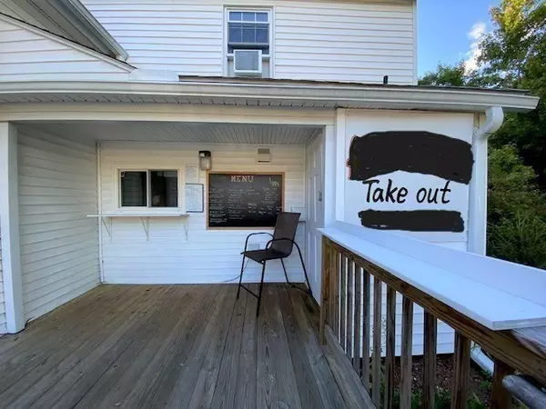 531 Summer St #Window, Barre, MA 01005